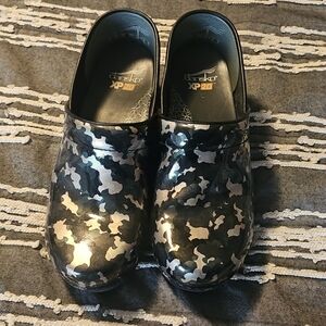 Women's Dansko XP 2.0- Size 39